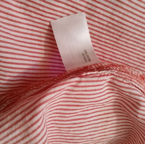 Red & White button down - Picture 3 of 4